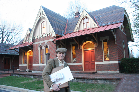 Paul and Train Station